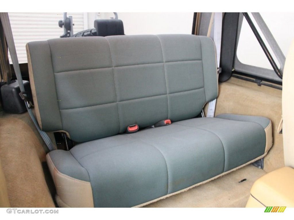 1998 Jeep Wrangler Sahara 4x4 Rear Seat Photo #80428633