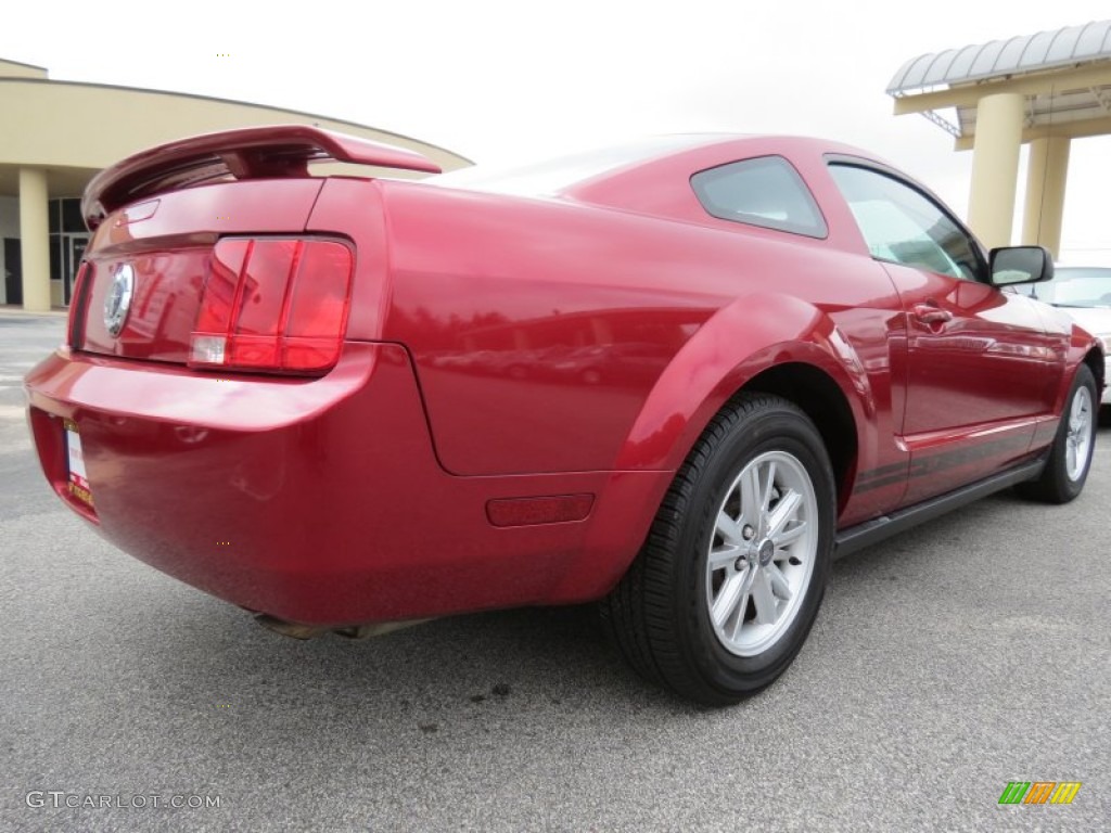2005 Mustang V6 Deluxe Coupe - Redfire Metallic / Dark Charcoal photo #3