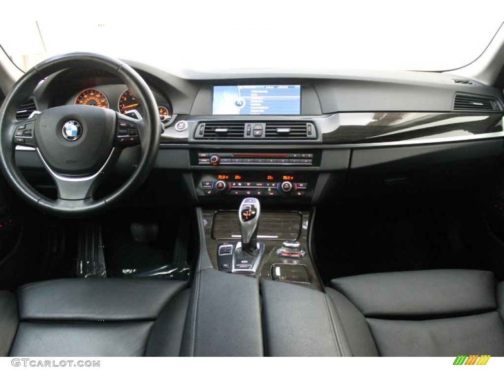 2011 BMW 5 Series 550i Sedan Black Dashboard Photo #80429981