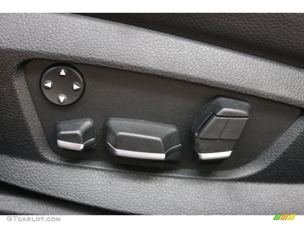 2011 BMW 5 Series 550i Sedan Controls Photo #80430107