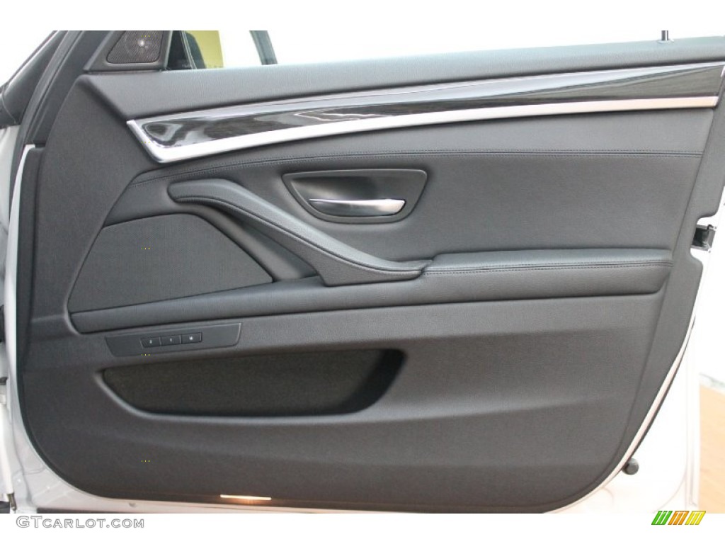 2011 BMW 5 Series 550i Sedan Black Door Panel Photo #80430300