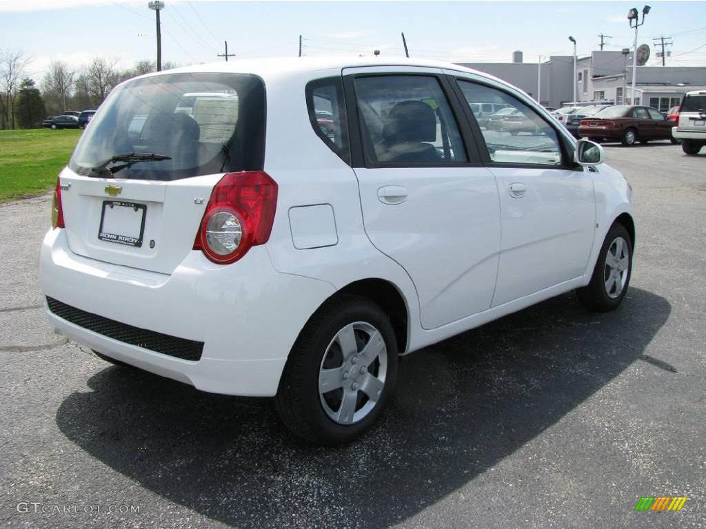 2009 Aveo Aveo5 LT - Summit White / Charcoal photo #4