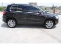 Deep Black Metallic - Tiguan SE Photo No. 11