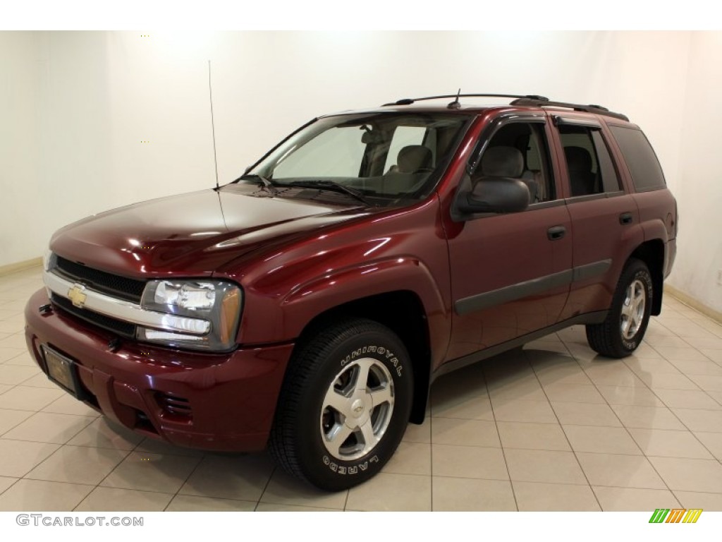 Majestic Red Metallic 2005 Chevrolet TrailBlazer LS 4x4 Exterior Photo #80432054
