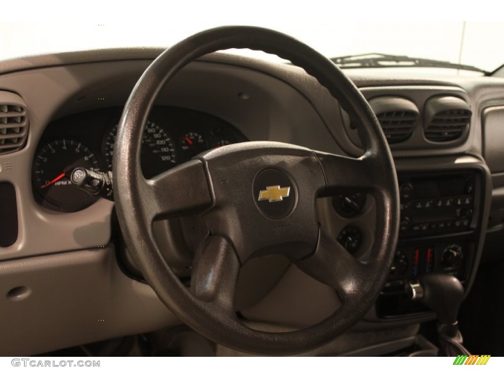 2005 Chevrolet TrailBlazer LS 4x4 Light Gray Steering Wheel Photo #80432162
