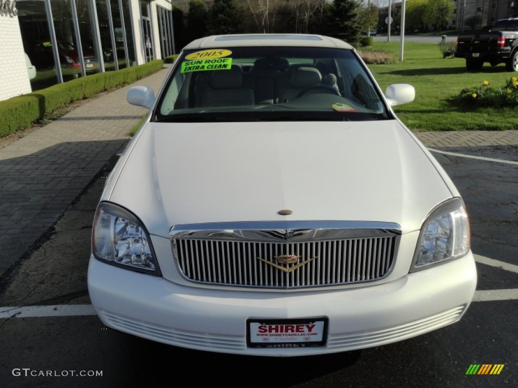 2005 DeVille Sedan - White Lightning / Shale photo #2