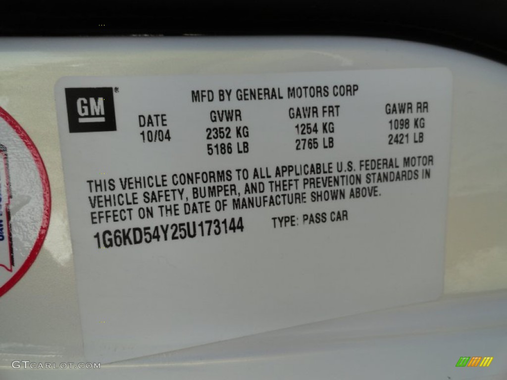 2005 DeVille Sedan - White Lightning / Shale photo #21