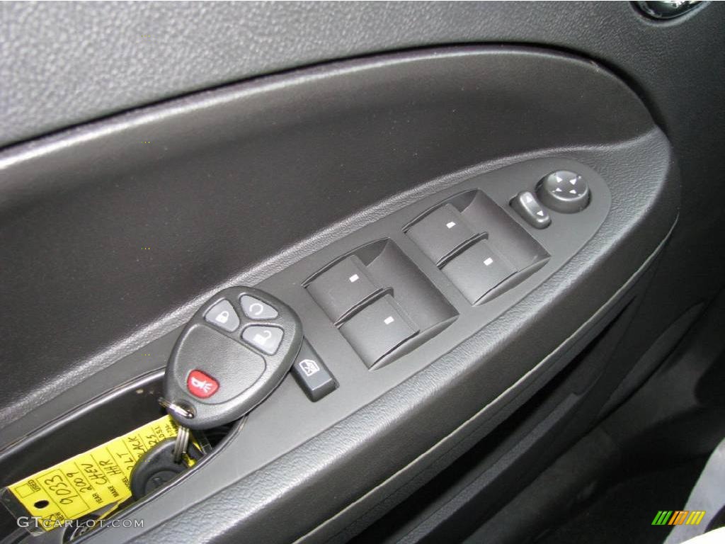 2009 HHR LT - Black / Ebony photo #15