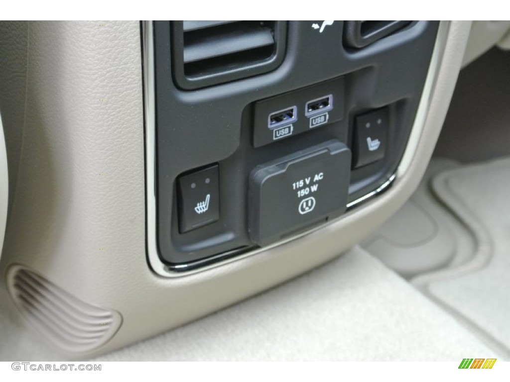 2014 Jeep Grand Cherokee Overland 4x4 Controls Photo #80437432