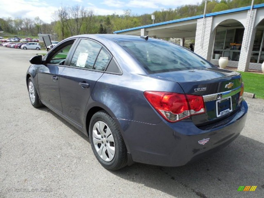 2013 Cruze LS - Atlantis Blue Metallic / Jet Black/Medium Titanium photo #4