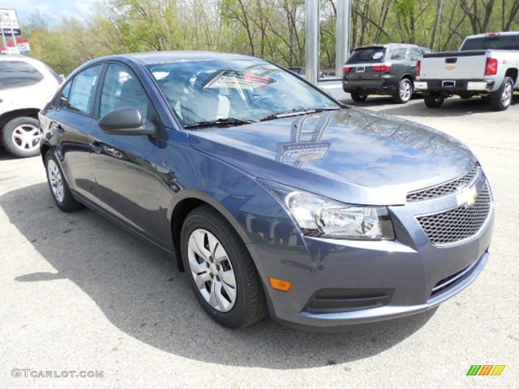 2013 Cruze LS - Atlantis Blue Metallic / Jet Black/Medium Titanium photo #10