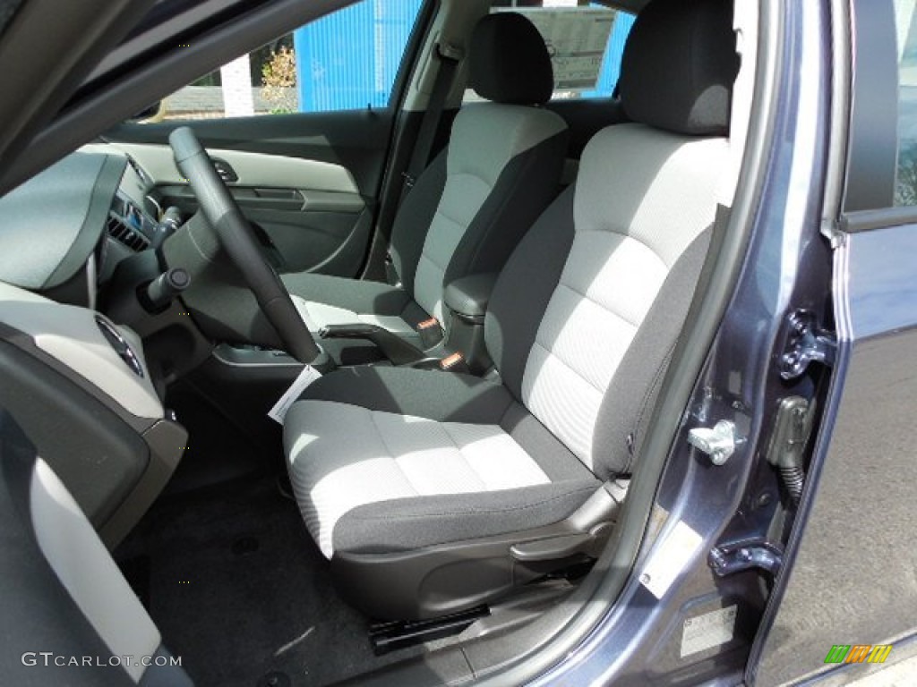 2013 Cruze LS - Atlantis Blue Metallic / Jet Black/Medium Titanium photo #13