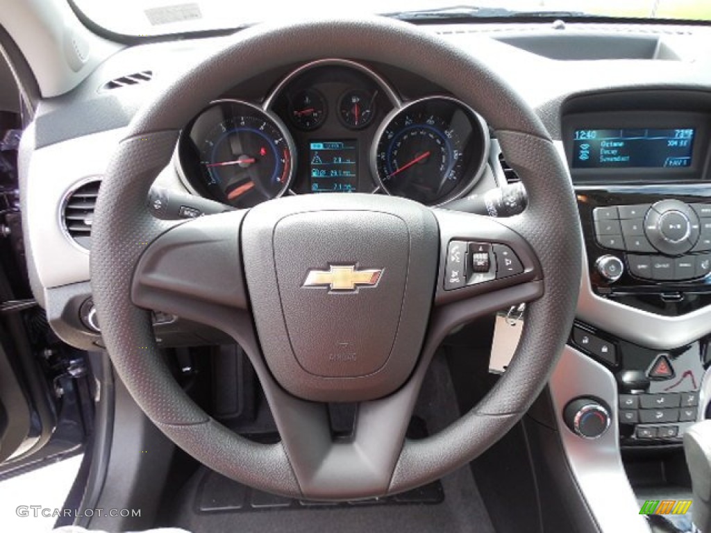 2013 Cruze LS - Atlantis Blue Metallic / Jet Black/Medium Titanium photo #15