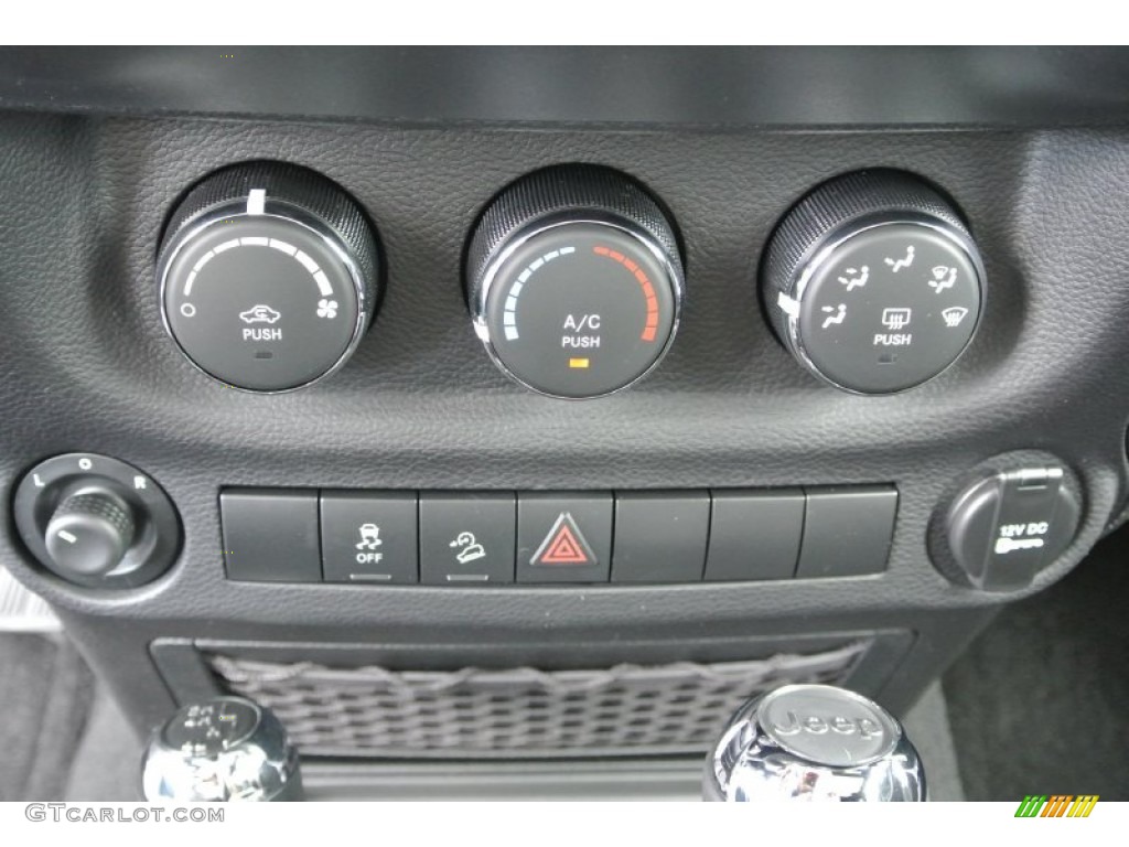 2013 Jeep Wrangler Unlimited Sport S 4x4 Controls Photo #80438796