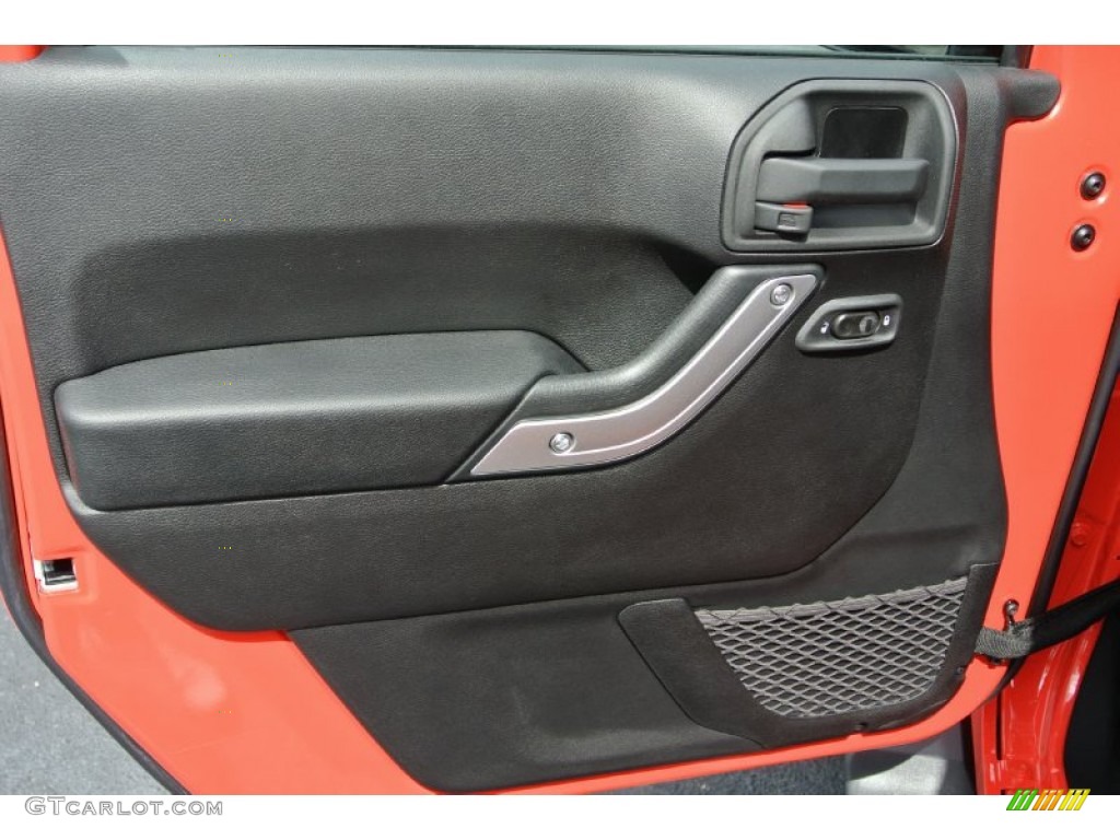 2013 Jeep Wrangler Unlimited Sahara 4x4 Door Panel Photos