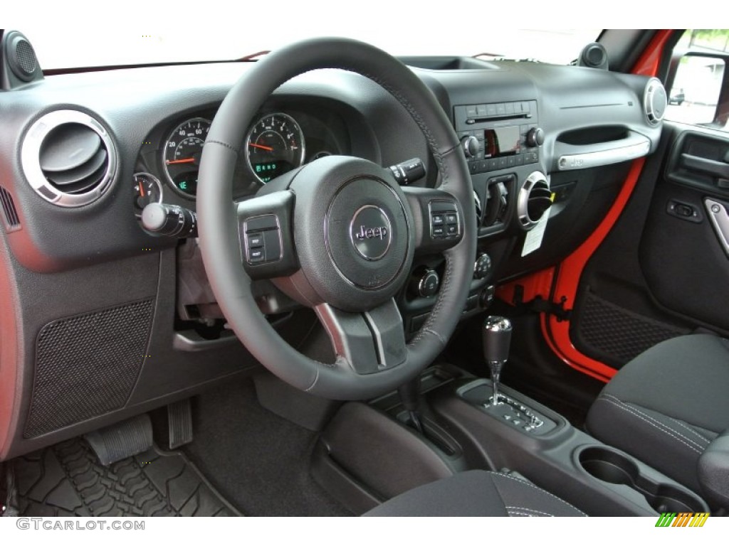 2013 Jeep Wrangler Unlimited Sahara 4x4 Dashboard Photos