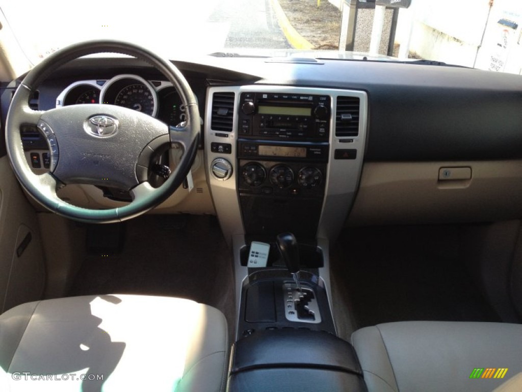 2005 4Runner Limited 4x4 - Dorado Gold Pearl / Taupe photo #12