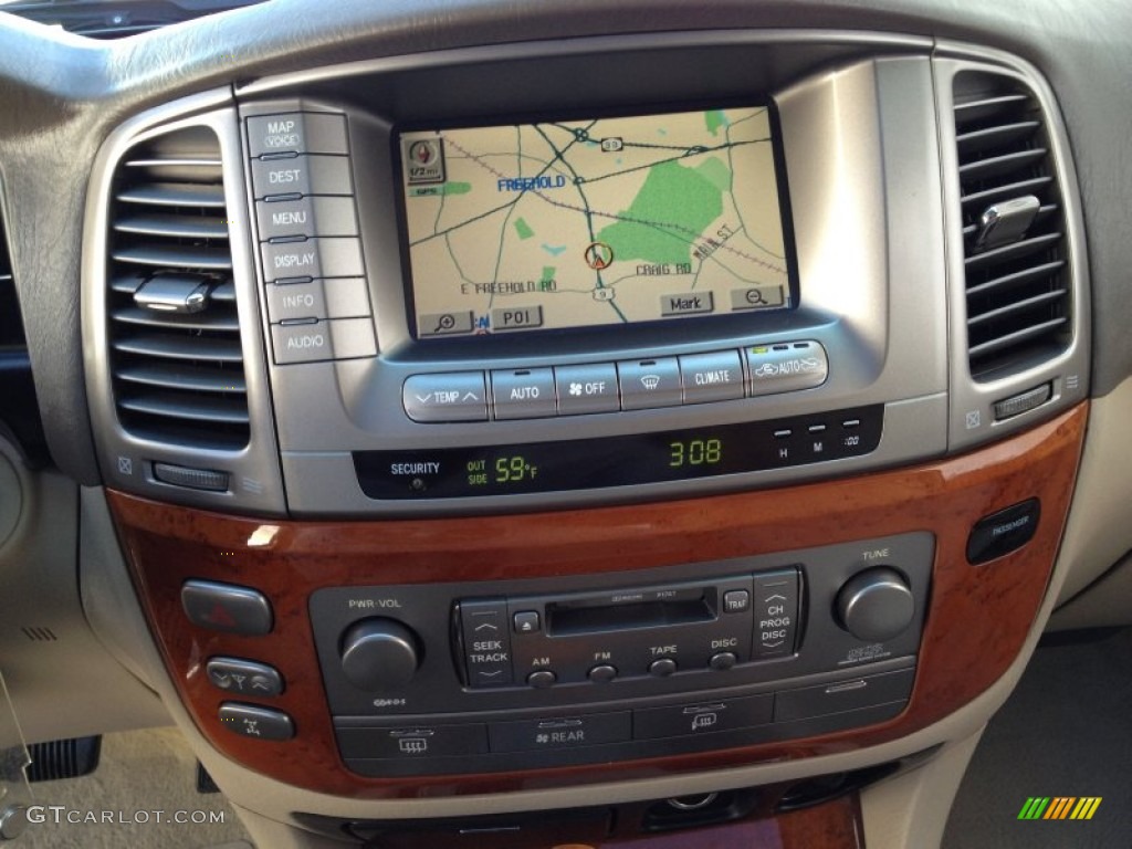 2003 Lexus LX 470 4x4 Controls Photo #80443052
