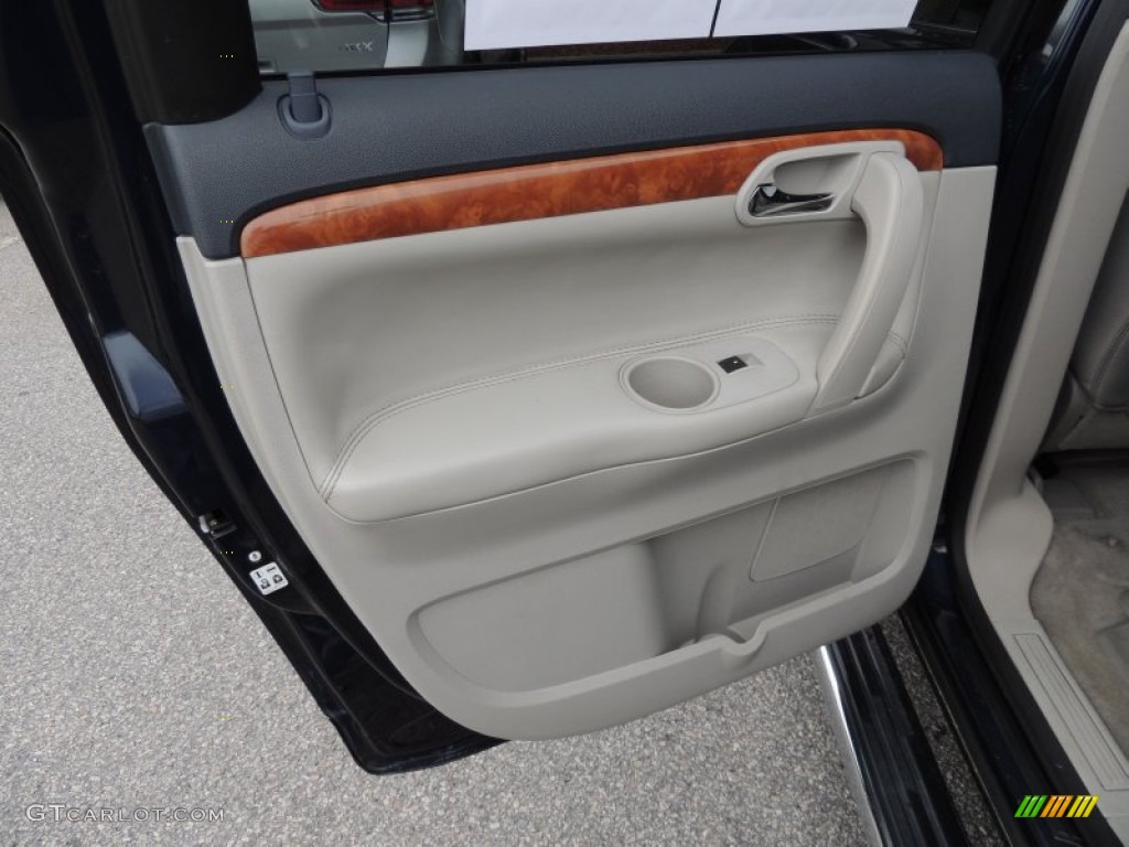 2008 Saturn Outlook XR AWD Gray Door Panel Photo #80443742