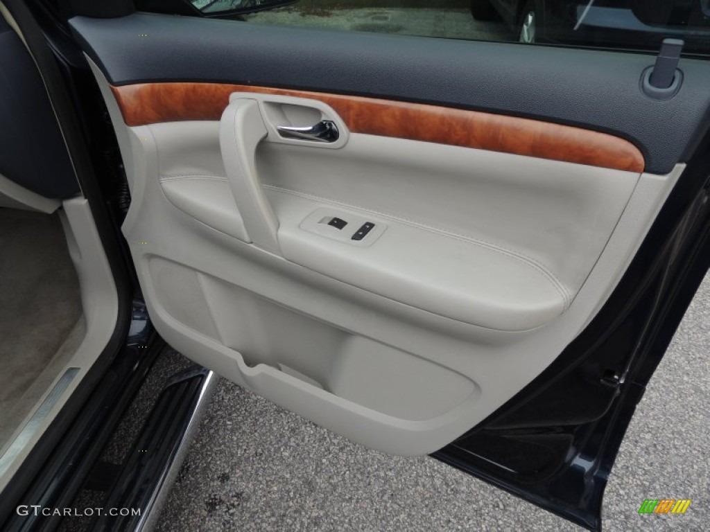 2008 Saturn Outlook XR AWD Gray Door Panel Photo #80443793