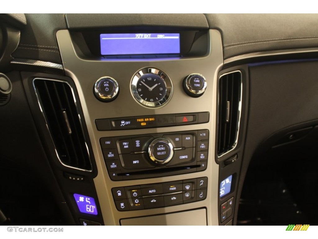 2013 Cadillac CTS 3.0 Sedan Controls Photos