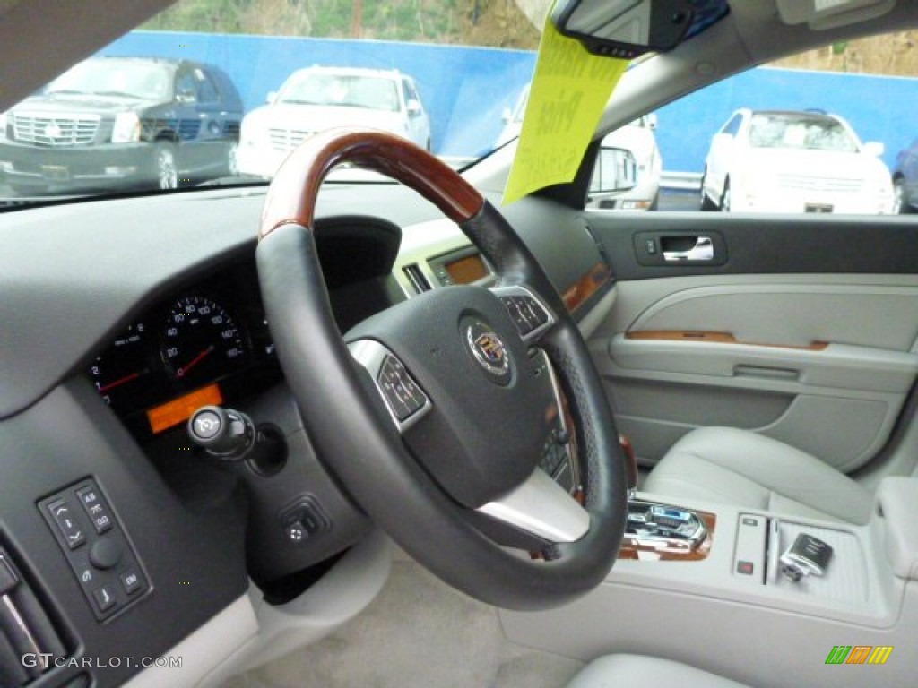 2009 STS 4 V6 AWD - Radiant Silver / Light Gray photo #18