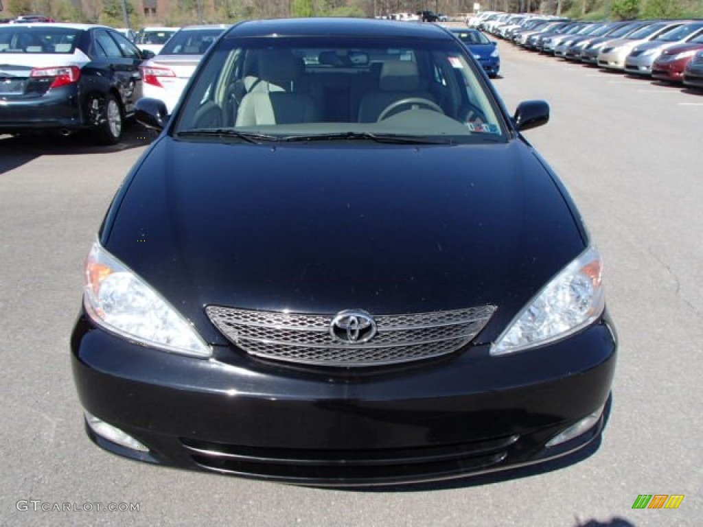 2004 Camry LE - Black / Stone photo #2