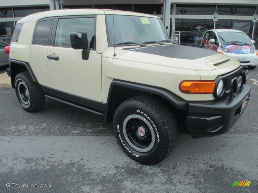 2010 FJ Cruiser Trail Teams Special Edition 4WD - Sandstorm / Dark Charcoal/Beige photo #1