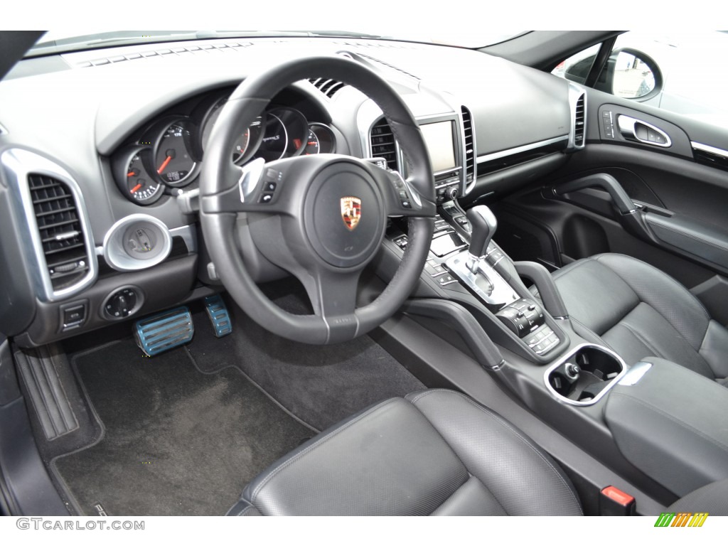 Black Interior 2012 Porsche Cayenne S Photo #80457445