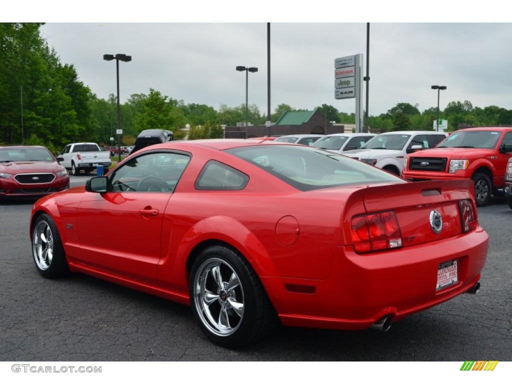 2007 Mustang GT Premium Coupe - Torch Red / Medium Parchment photo #25
