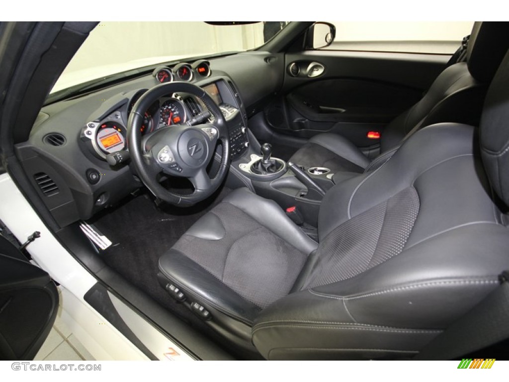 Black Leather Interior 2009 Nissan 370Z Sport Touring Coupe Photo #80460495