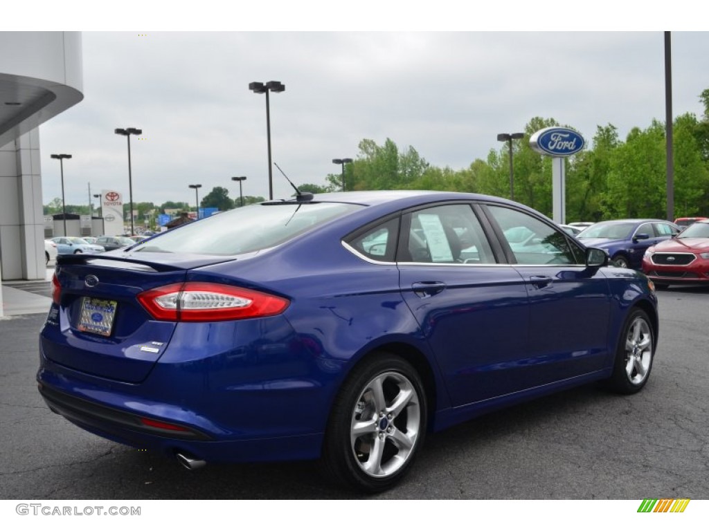 2013 Fusion SE 1.6 EcoBoost - Deep Impact Blue Metallic / SE Appearance Package Charcoal Black/Red Stitching photo #3