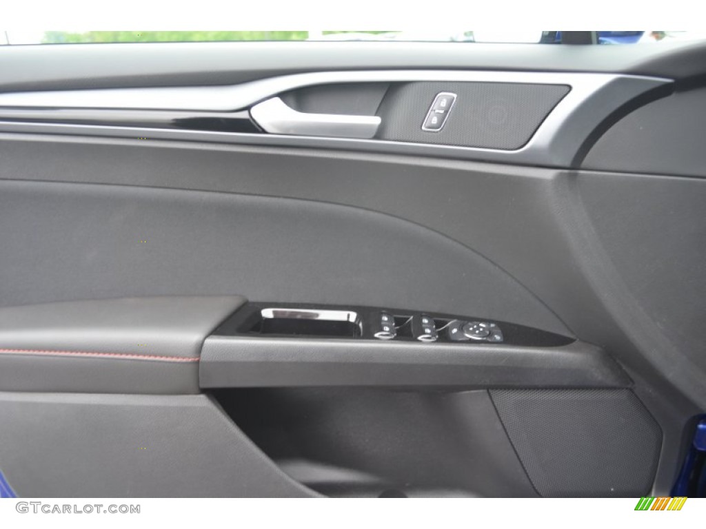 2013 Fusion SE 1.6 EcoBoost - Deep Impact Blue Metallic / SE Appearance Package Charcoal Black/Red Stitching photo #8