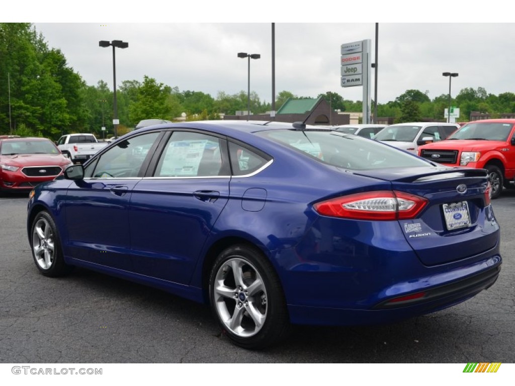 2013 Fusion SE 1.6 EcoBoost - Deep Impact Blue Metallic / SE Appearance Package Charcoal Black/Red Stitching photo #44