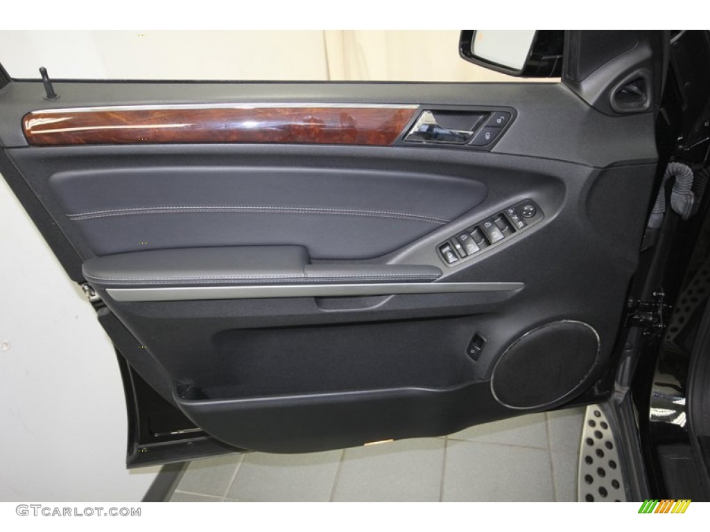 2011 Mercedes-Benz GL 450 4Matic Black Door Panel Photo #80467078