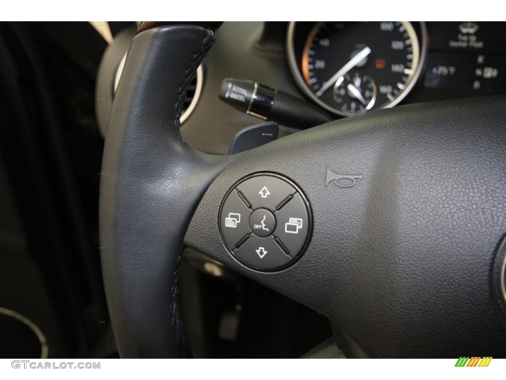 2011 Mercedes-Benz GL 450 4Matic Controls Photos