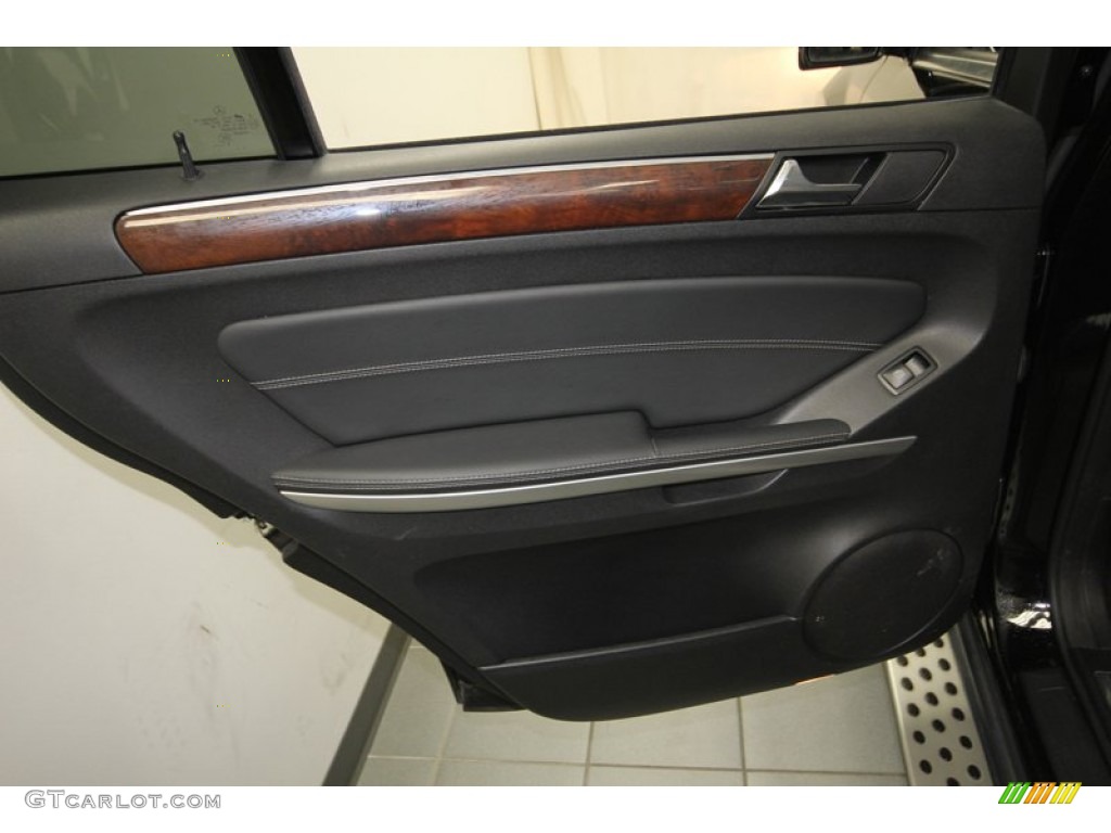 2011 Mercedes-Benz GL 450 4Matic Black Door Panel Photo #80467357