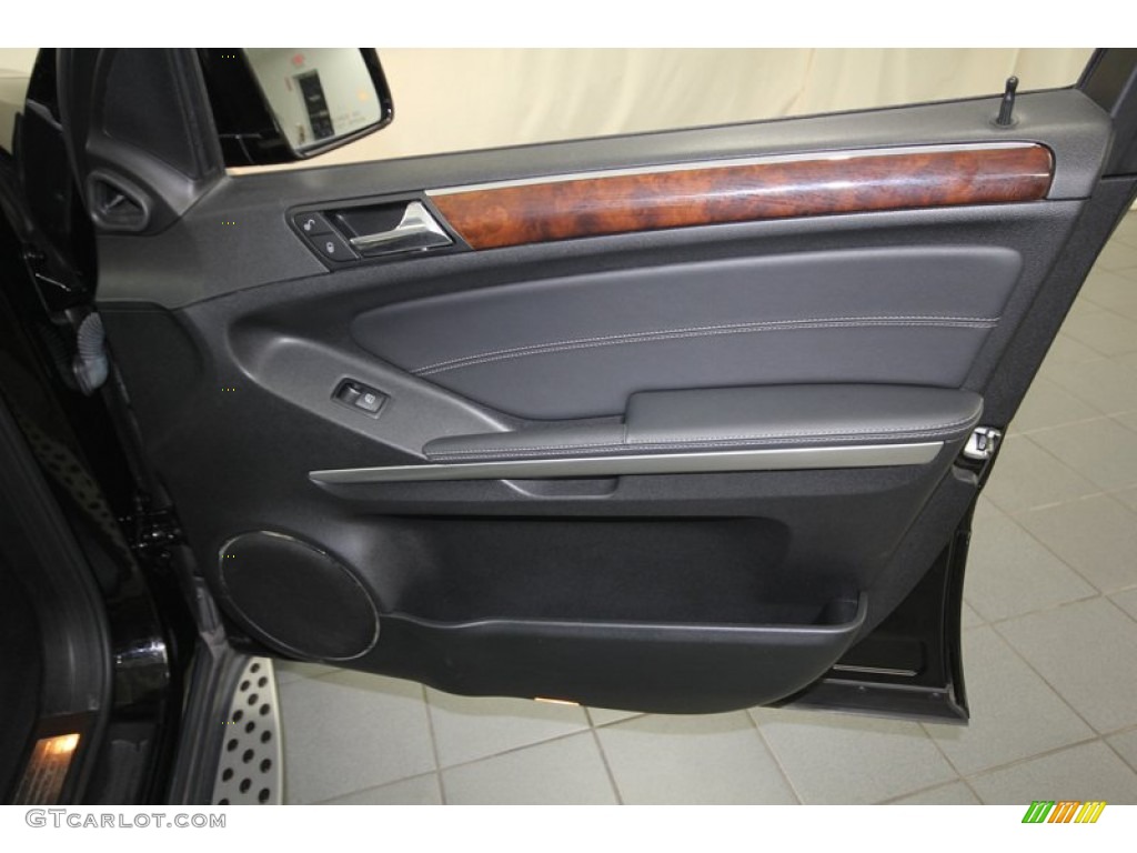 2011 Mercedes-Benz GL 450 4Matic Door Panel Photos