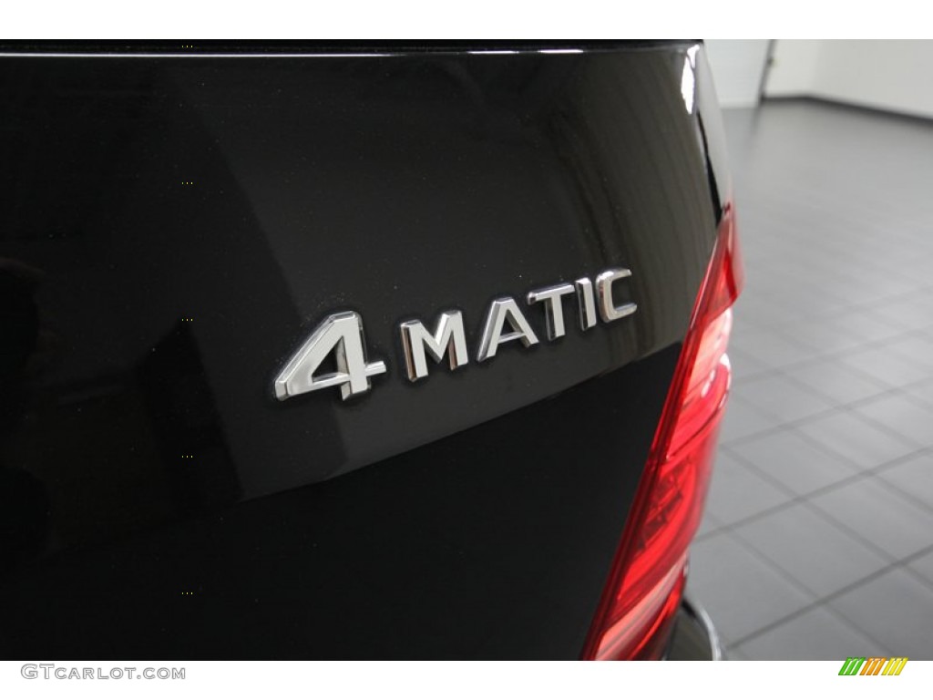 2011 Mercedes-Benz GL 450 4Matic Marks and Logos Photo #80467658