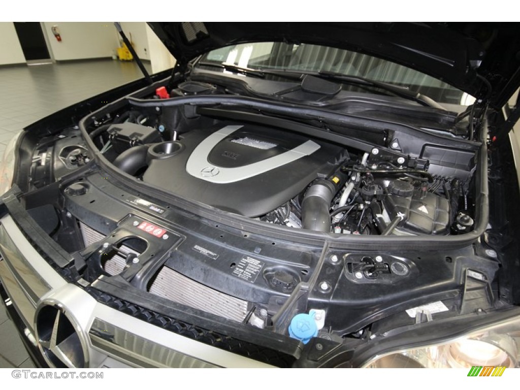 2011 Mercedes-Benz GL 450 4Matic Engine Photos