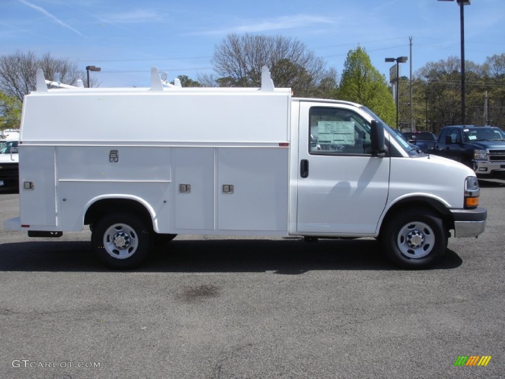 2013 Express Cutaway 3500 Utility Van - Summit White / Medium Pewter photo #7