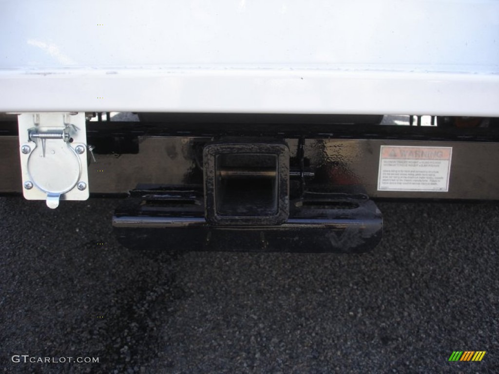 2013 Express Cutaway 3500 Utility Van - Summit White / Medium Pewter photo #9