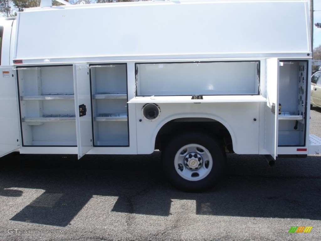 2013 Express Cutaway 3500 Utility Van - Summit White / Medium Pewter photo #13