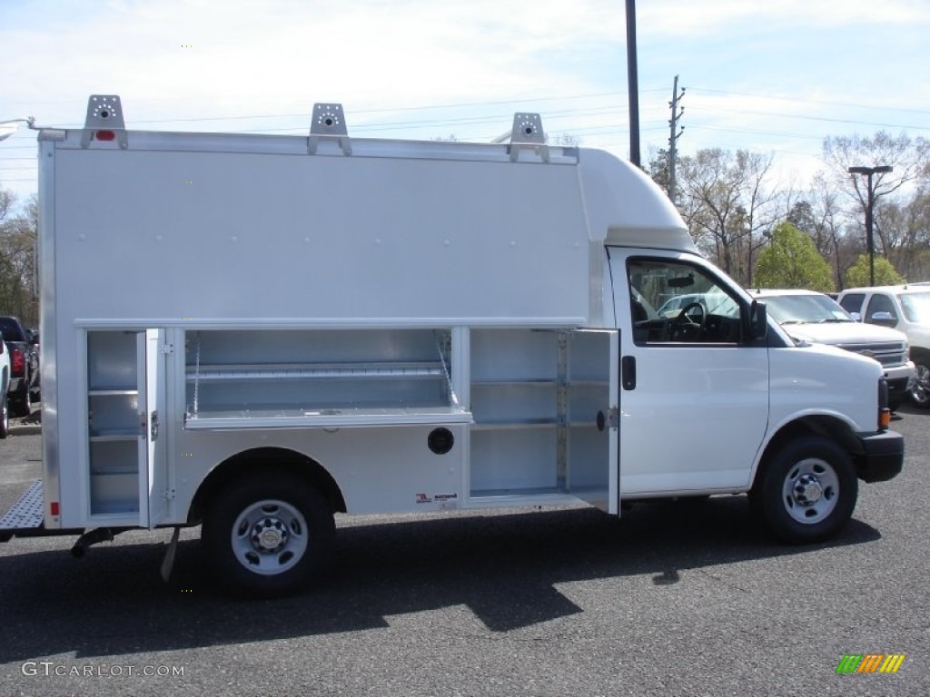 2013 Express Cutaway 3500 Utility Van - Summit White / Medium Pewter photo #4