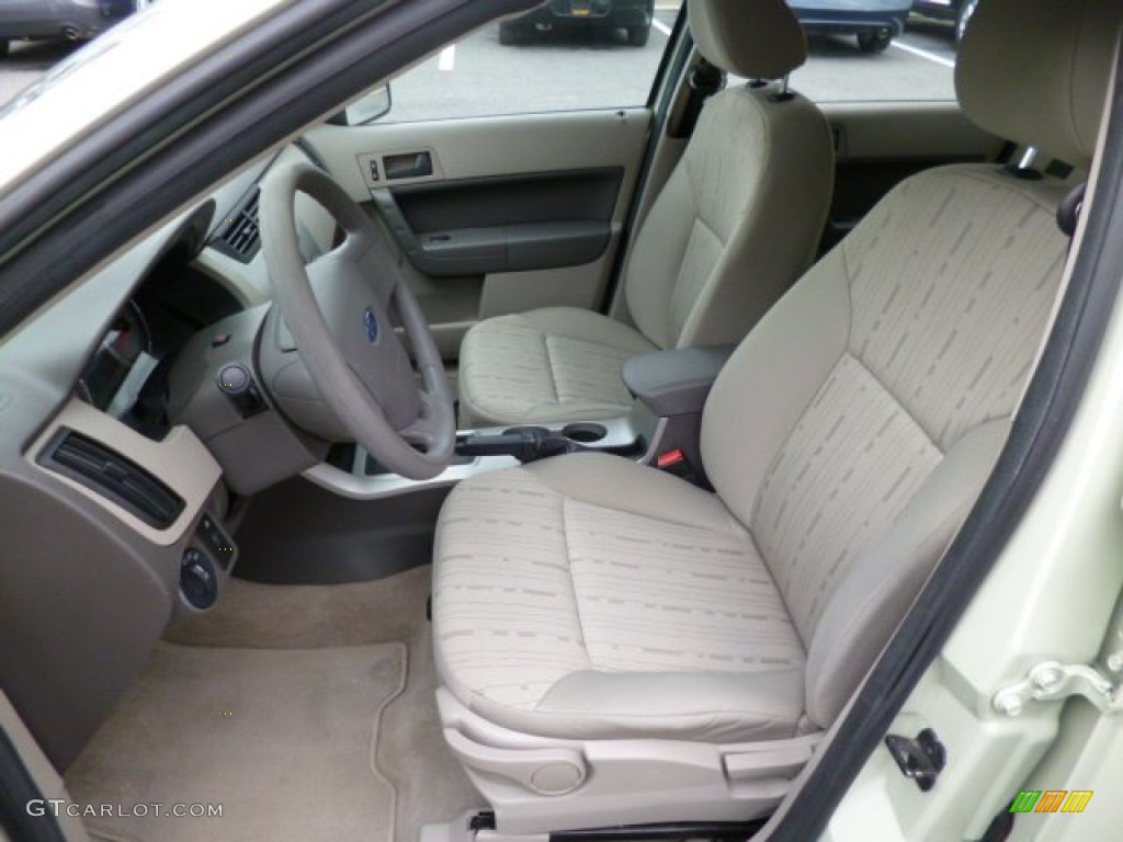 Medium Stone Interior 2010 Ford Focus SE Sedan Photo #80469752