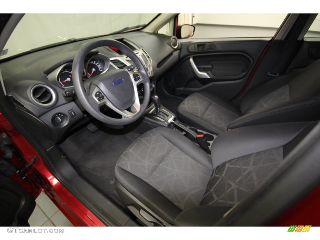 2011 Fiesta SE Hatchback - Bright Magenta Metallic / Charcoal Black/Blue Cloth photo #12
