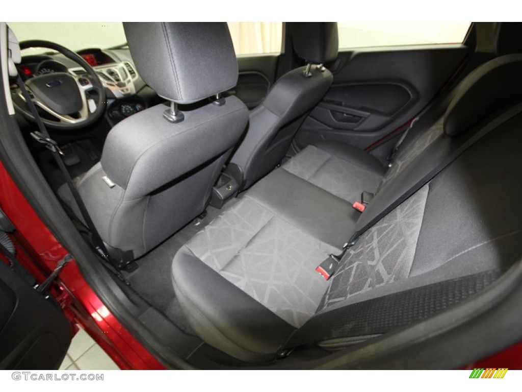2011 Fiesta SE Hatchback - Bright Magenta Metallic / Charcoal Black/Blue Cloth photo #25