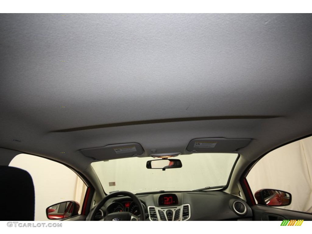 2011 Fiesta SE Hatchback - Bright Magenta Metallic / Charcoal Black/Blue Cloth photo #28