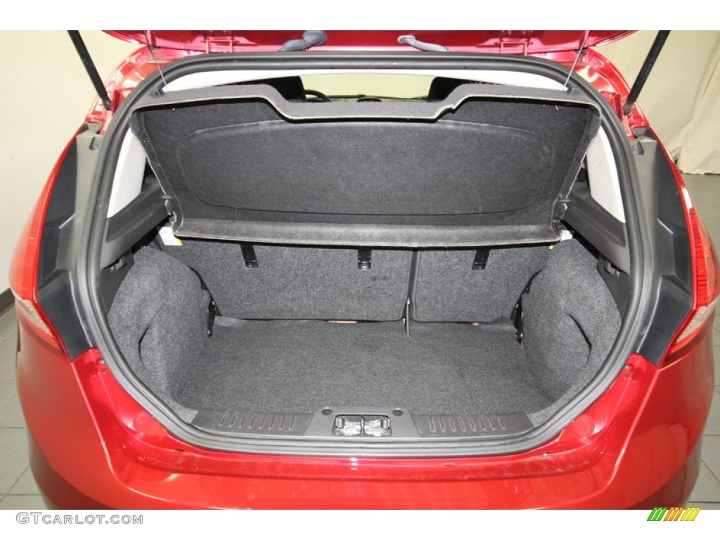 2011 Fiesta SE Hatchback - Bright Magenta Metallic / Charcoal Black/Blue Cloth photo #29