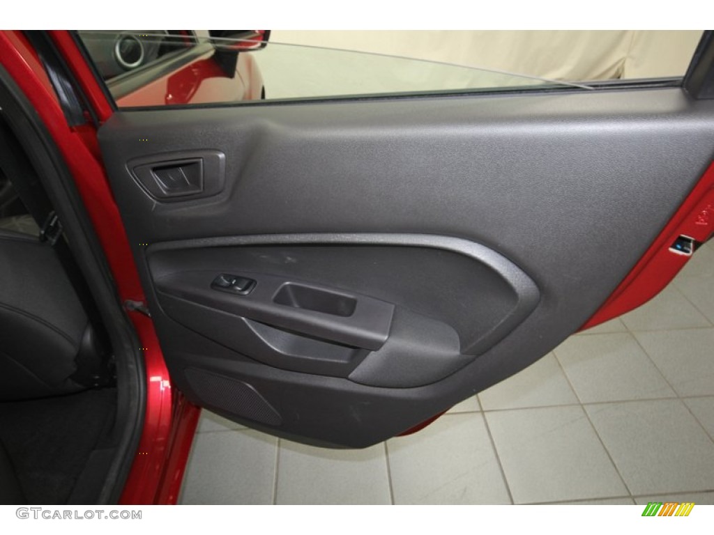 2011 Fiesta SE Hatchback - Bright Magenta Metallic / Charcoal Black/Blue Cloth photo #31